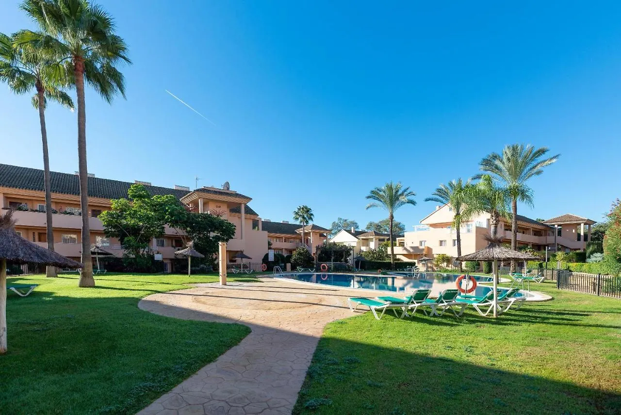 Penthouse Apartment In Elviria Marbella 0*,